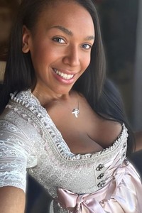Aina Anal - München Baierbrunner 22